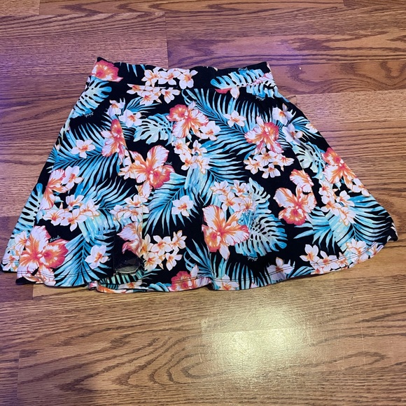 Skirt - Picture 5 of 5